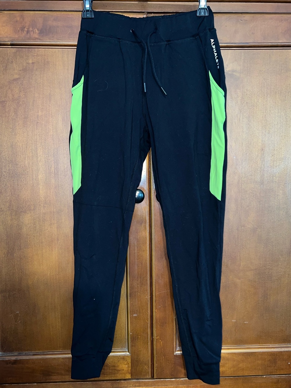 alphalete jogger leggings